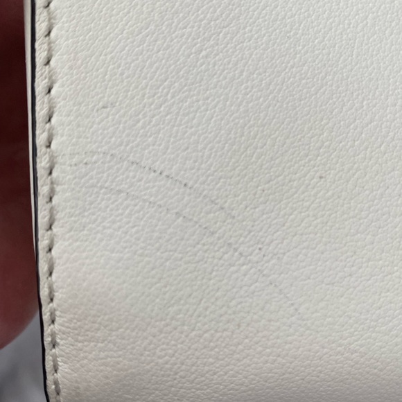 Kendall & Kylie White Leather Crossbody - Picture 10 of 16